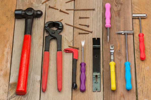 How to Remove Adhesive Residue From Metal Tools