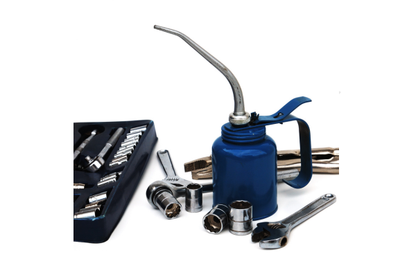 Is Oil or Wax Better for Protecting Metal Tools From Rust?