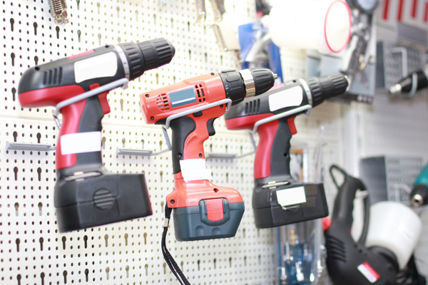 How to Store Cordless Power Tools Between Projects