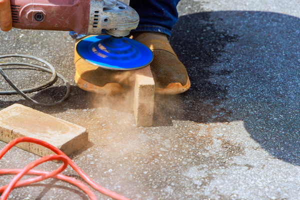 How to Keep Dust From Building Up Inside Power Tools
