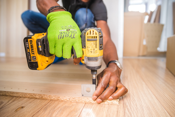 How to Maintain a Cordless Impact Driver and Its Bits
