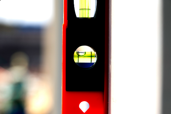 How to Maintain a Spirit Level and Check Its Accuracy